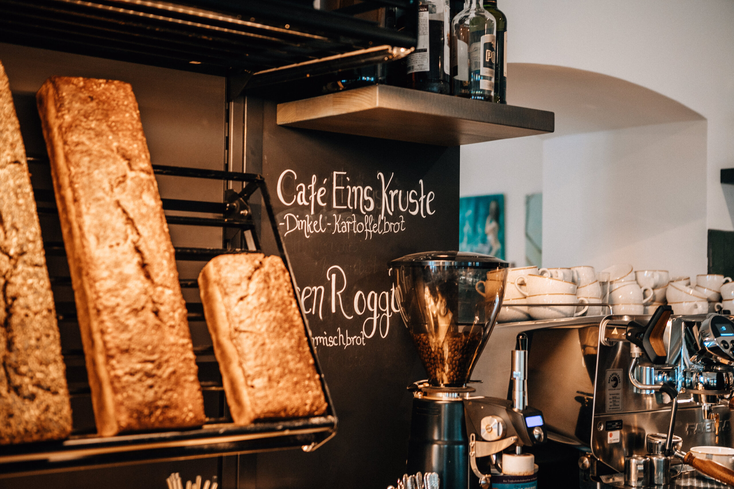 Kaffeemaschin+Brot